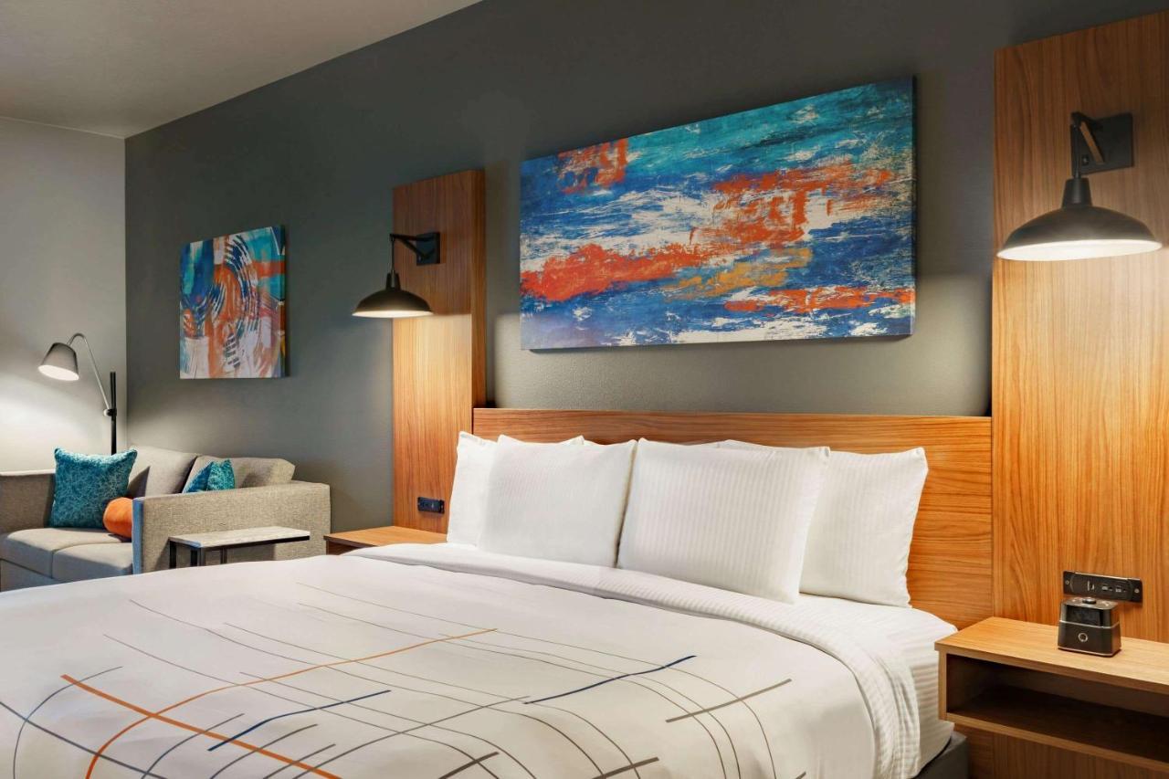 La Quinta & By Wyndham Hotel 3*
